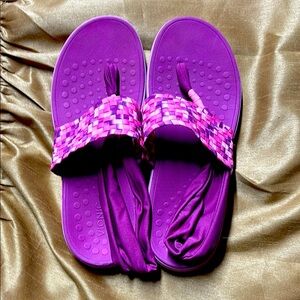 Vionic Purple Sandals Comfortable Slip-On
